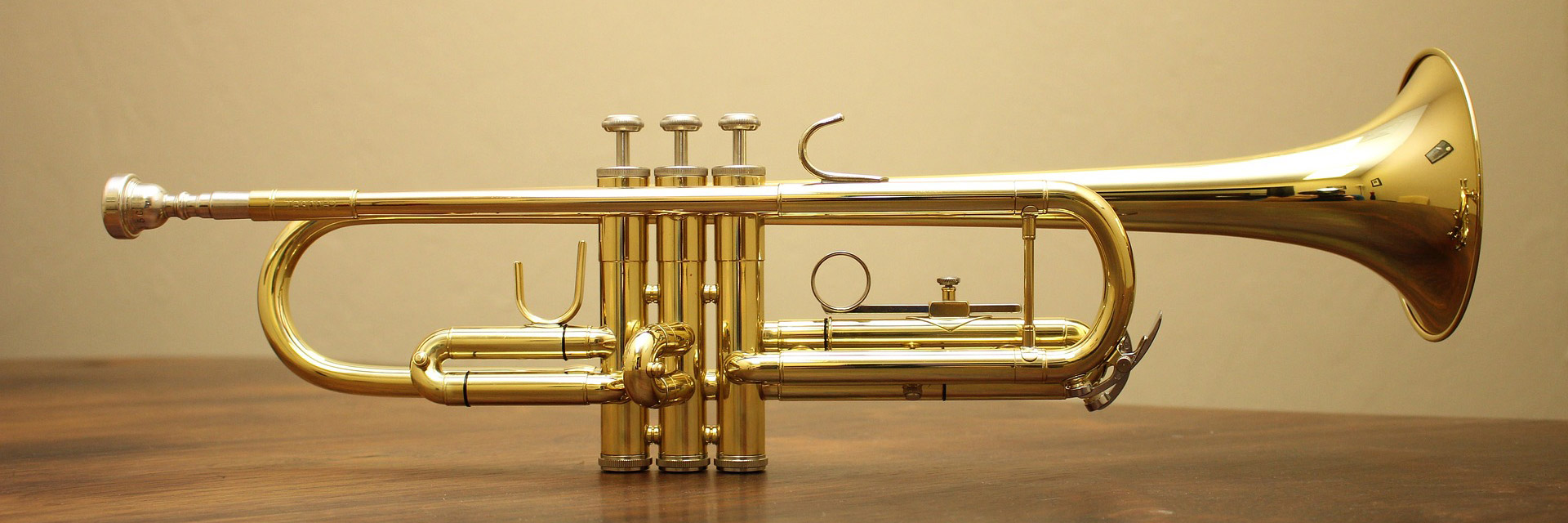 trumpet-5201175_1920.jpg